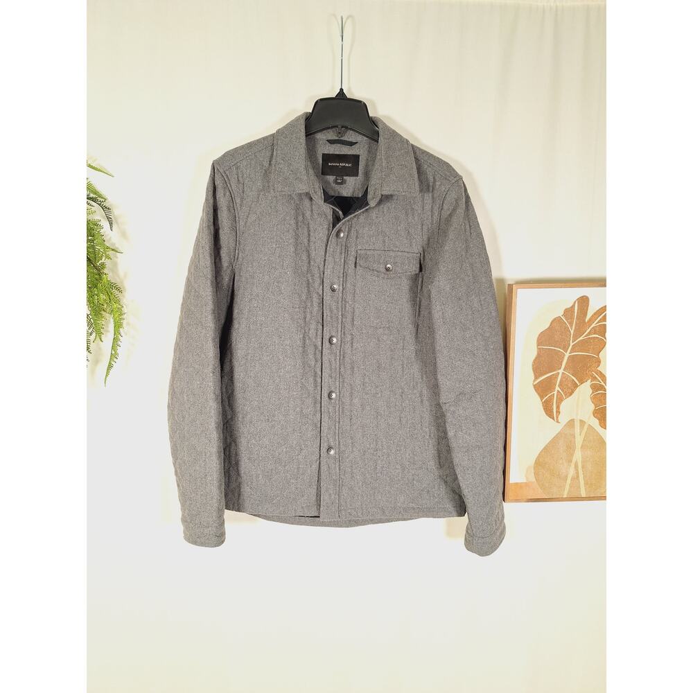 Banana Republic Men's Wool/Cotton Blend Button-Down Long-Sleeved Shirt
